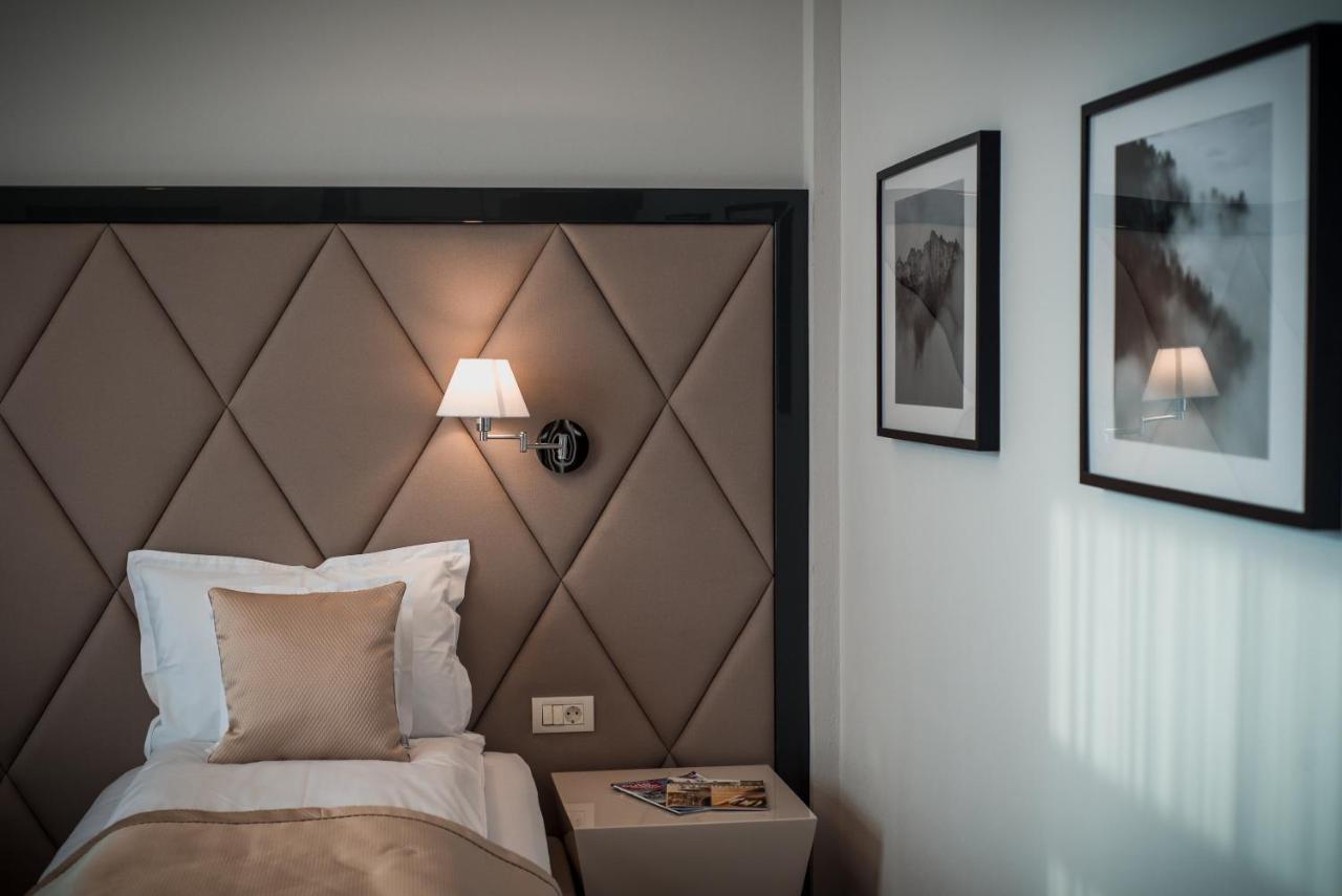 Hotel Element Alba Iulia Exterior foto